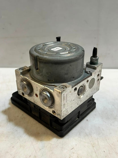 2014 BMW 3 Series F20 F30 F31 328i ABS Pump Module 6858953 OEM