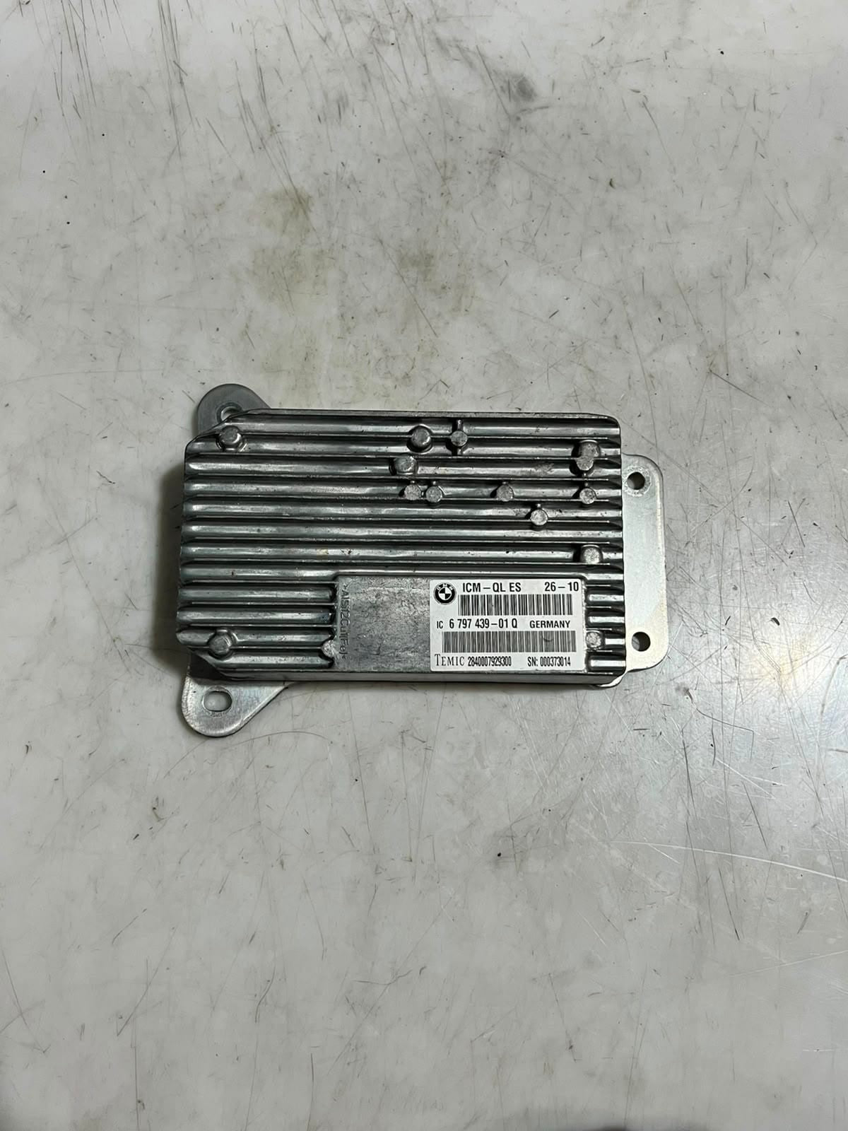 2009-2013 BMW 750Li F07 GT Integrated Chassis Mgmt Control Module 6797439 OEM