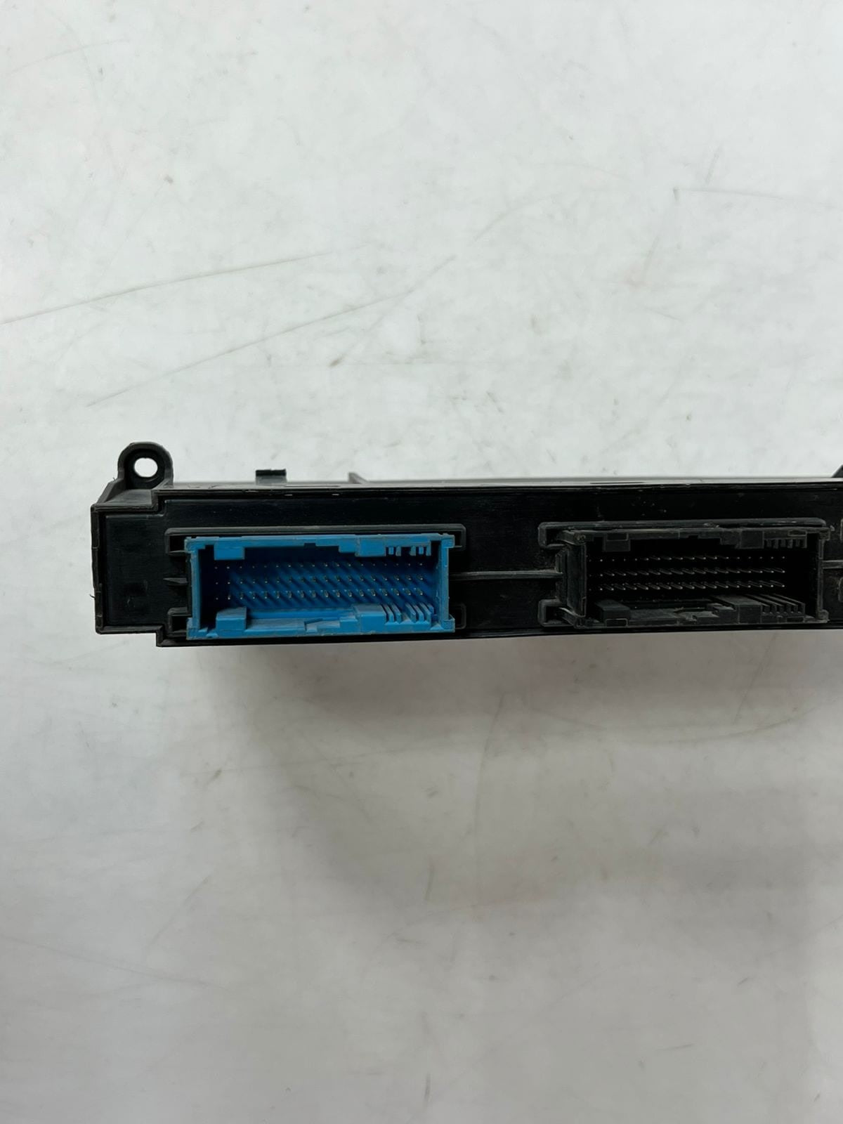 2011-2016 BMW 528i 535i 550i Fuse Junction Power Distribution BOX 9244389 OEM
