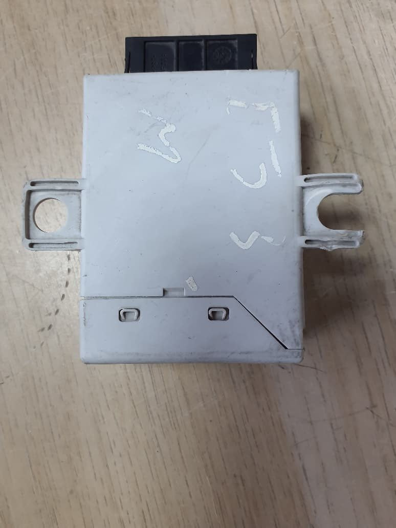 BMW Immobilizer Control Unit 6941985 E53 X5, E83 X3, and E85 Z4