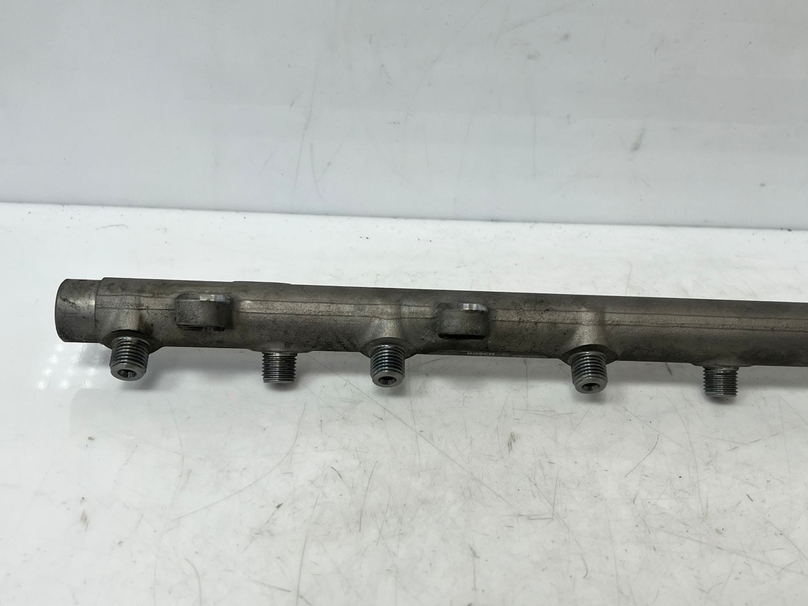 2002-2005 BMW 745i 7 Series E65 E66 E67 E60 E83 X3 Fuel Rail INJECTOR 7795514 