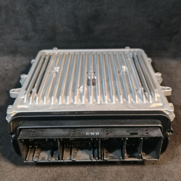 BMW X5 E70 X6 E71 30dX Diesel N57 ECU DDE 2012 ECU ONLY - 8517015