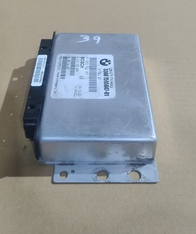 BMW E70 E71 X5M X6M REAR DIFFERENTIAL LOCK CONTROL MODULE 7595847