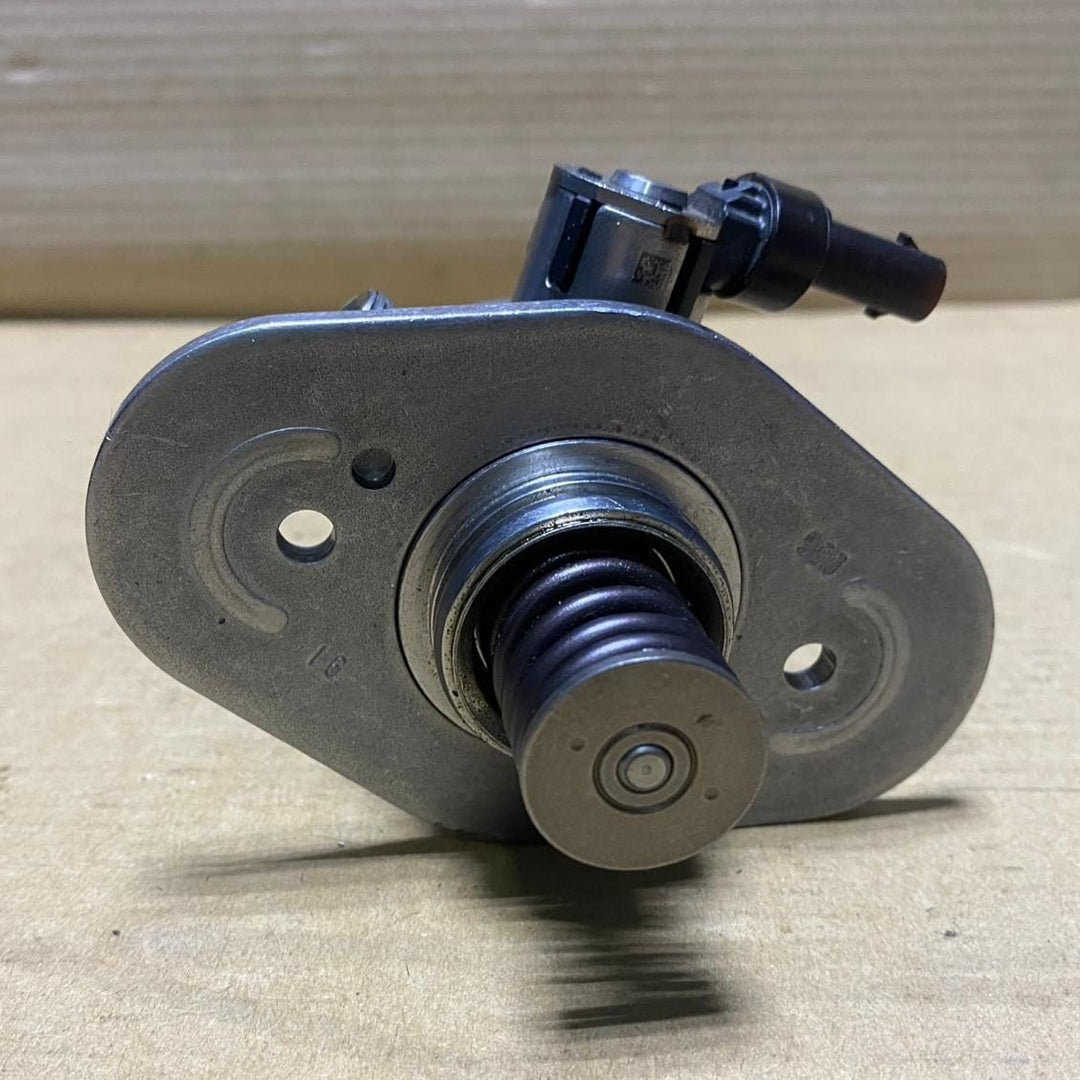 2019-2024 BMW X5 High Pressure Fuel Pump 8648176 BMW X5 G05, X6 G06, 5 Series G3