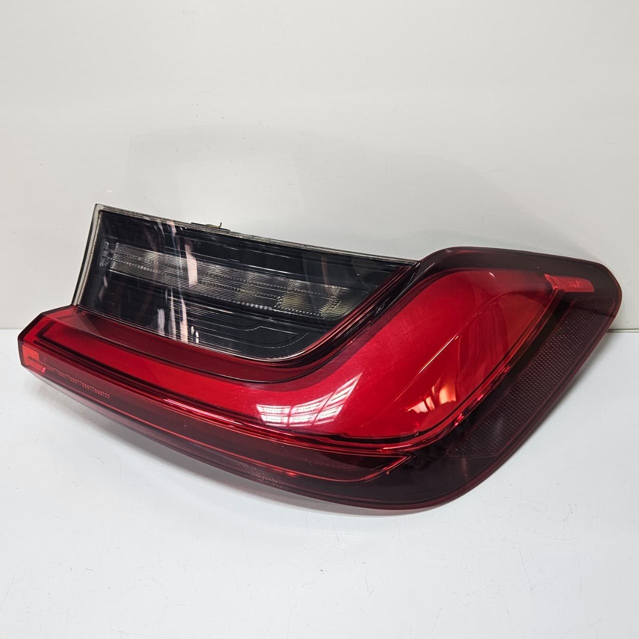 2020 BMW 3 Series G20 G21 320i Rear Taillight Right Side Outer 7495084
