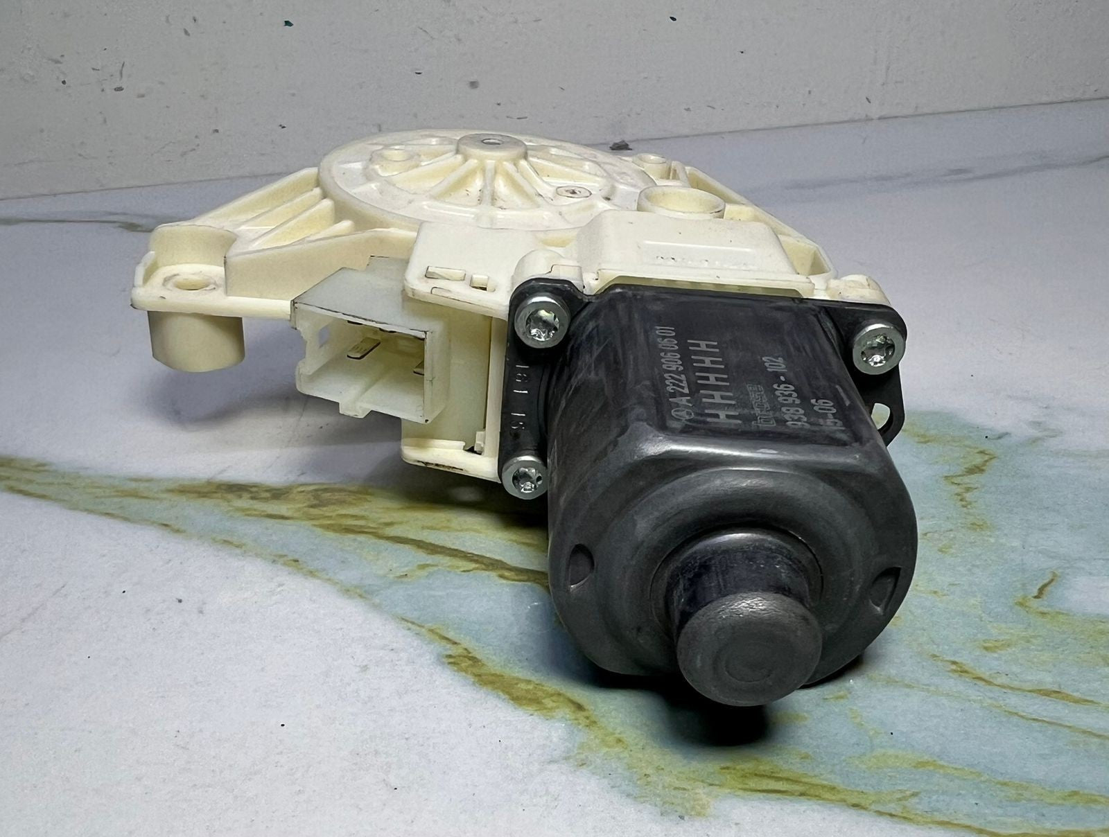 15-20 Mercedes-Benz W222 S-Class Window Motor Front Right Side A222 9060601 OEM