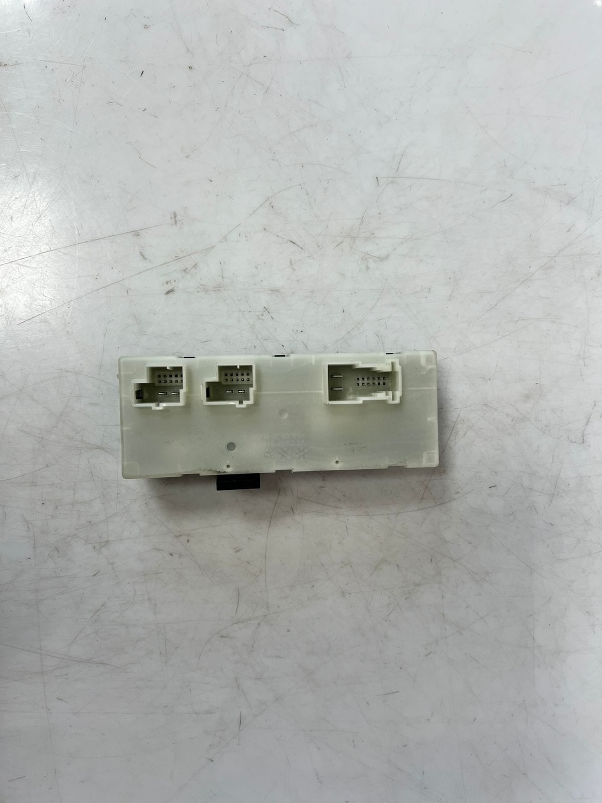 2016-19 BMW 750i G11 G12 G20 G30 F90 F92 F95 Tailgate Control Module 7448871 OEM