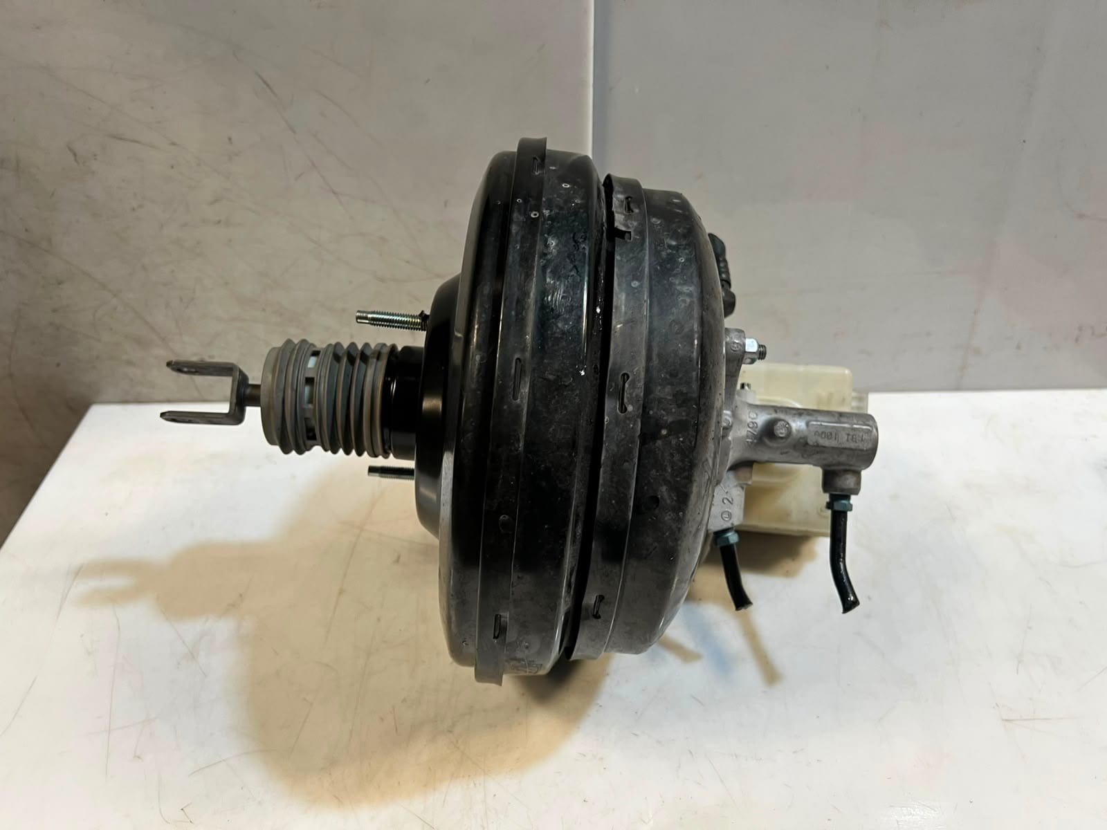 2007-2013 BMW X5 E70 and X6 E71 Brake Booster CYLINDER SERVO MOTOR 6774622  OEM