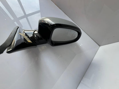 2017-2024 BMW X3 G01 RIGHT SIDE Door Mirror Turn Signal Lens A135633 LHD