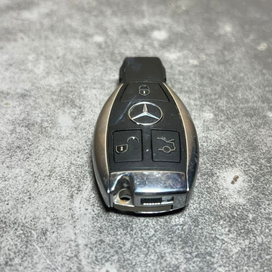 MERCEDES BENZ Factory OEM KEY FOB 4 BUTTON Keyless Entry Remote GENUINE