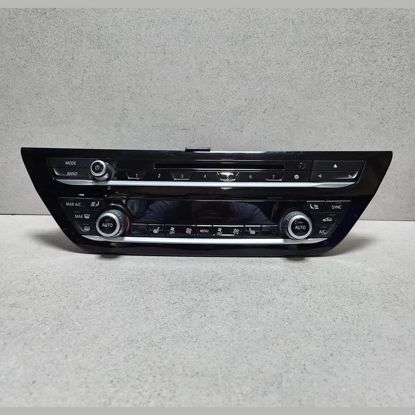 2018-2020 BMW 530e Climate Control Panel 6834437 530E and 530i