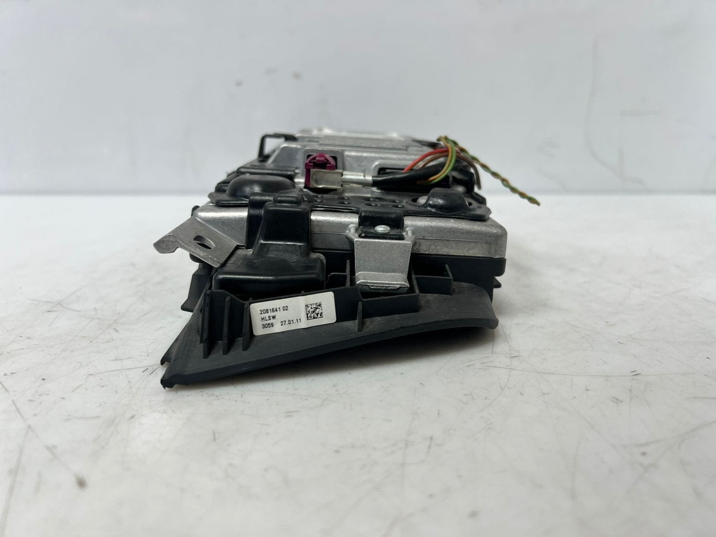 2011 BMW 535i 5 Series F10 10" Central Information Display Screen 9243897 OEM