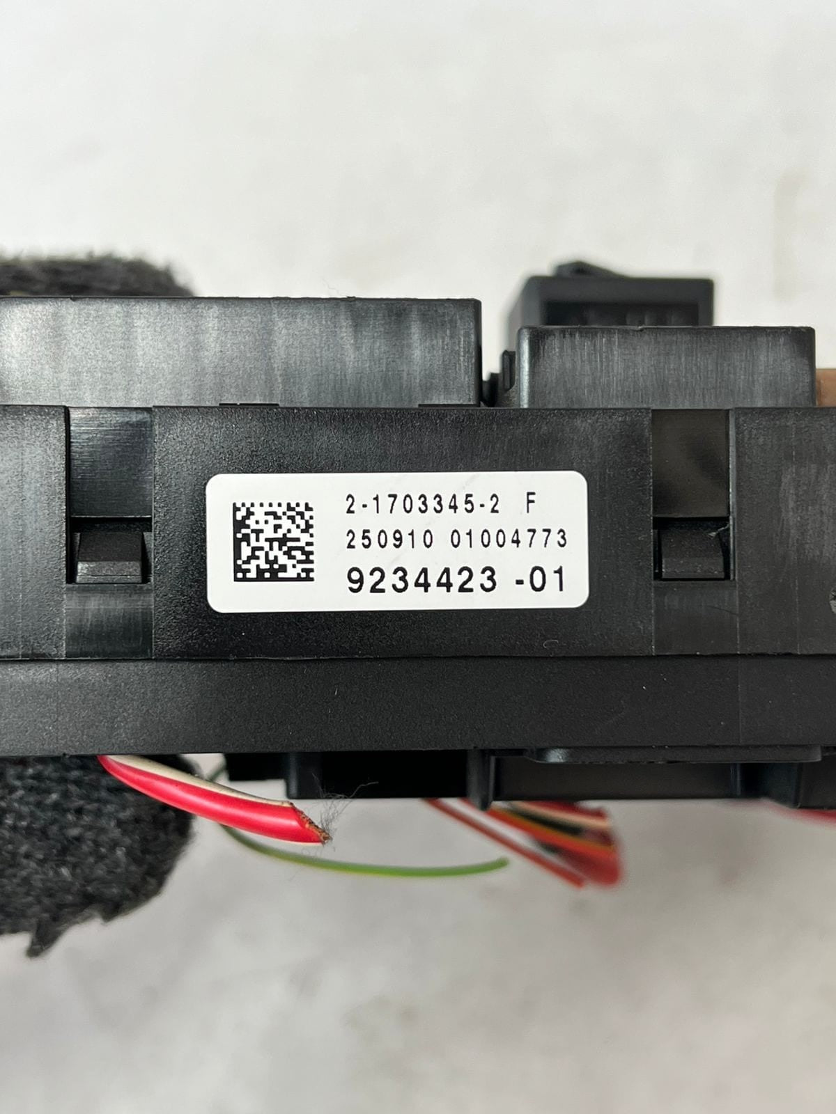 2010-2016 BMW 528i 535i 550i F10 5 Series Power Distribution Box 9234423 OEM