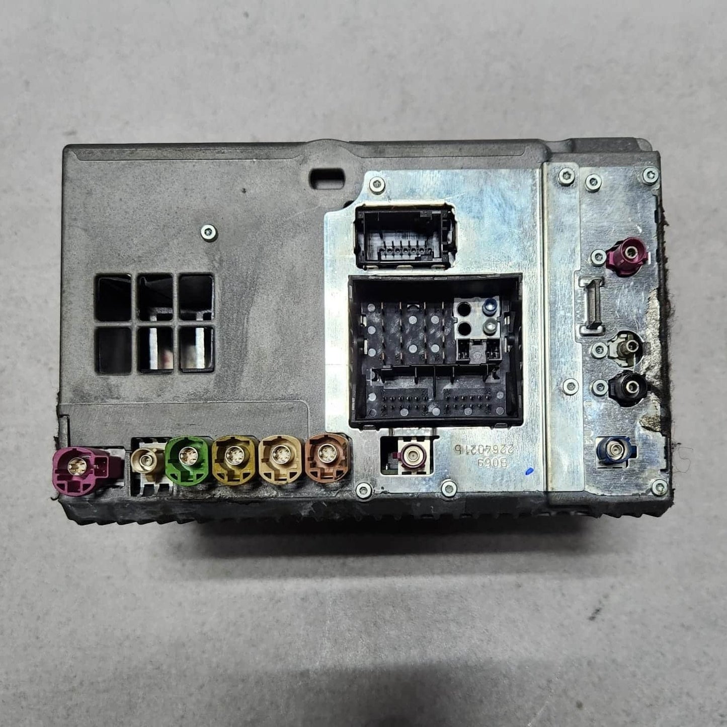 2011-2013 BMW 528i Radio Navigation Head Unit 9311040 5 Series F10 528i 535i 