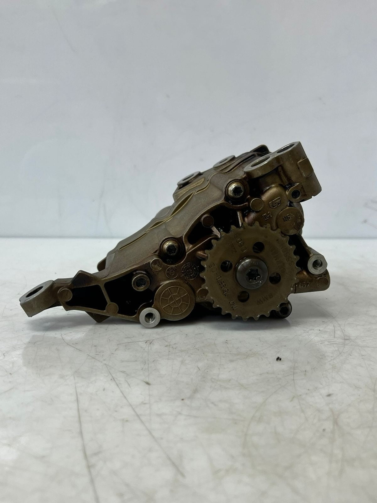 2007-2013 BMW 328i E90 E91 E60 E66 E93 335i 525xi Engine Oil Pump 7545939 OEM