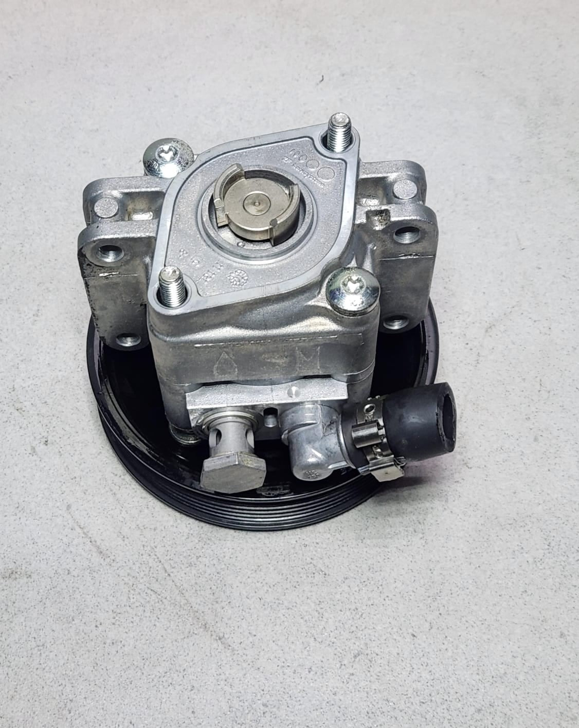 BMW Power Steering Pump 6758595 3 Series E46 with N40 N42 N46