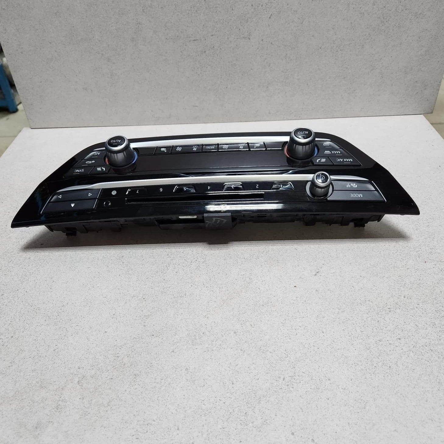 BMW Climate Control Panel 6834435 5 Series G30 G31