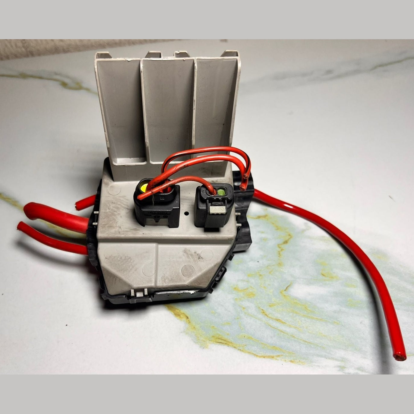 2007-2009 Mercedes-Benz W221 S550 Fuse Box A 221 540 67 50