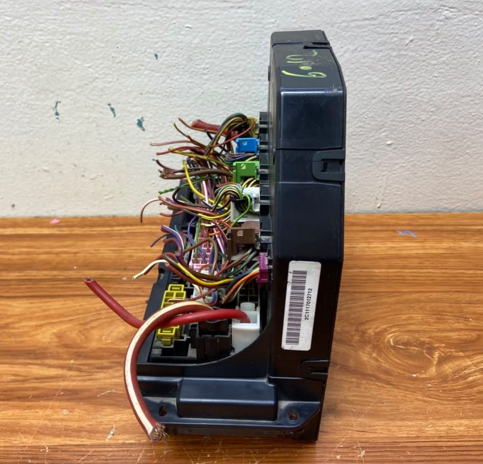 2010-1016 Mercedes E350 Front Sam Fuse Box Control Unit A2129006012 W204 W212