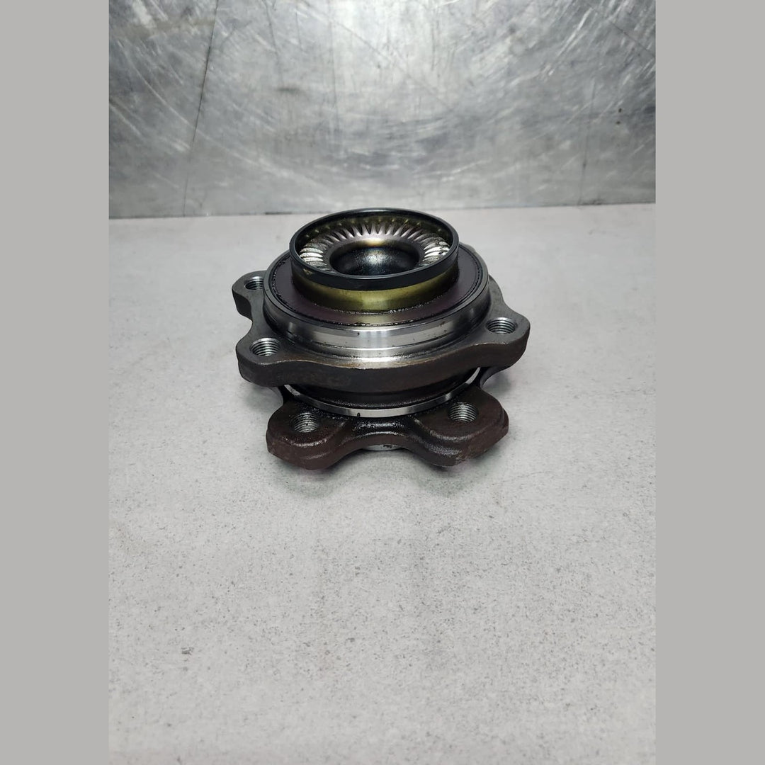 2017 BMW 530i Rear Wheel Hub Bearing 6861140 5 Series G30 G31 7 Series G11 G12
