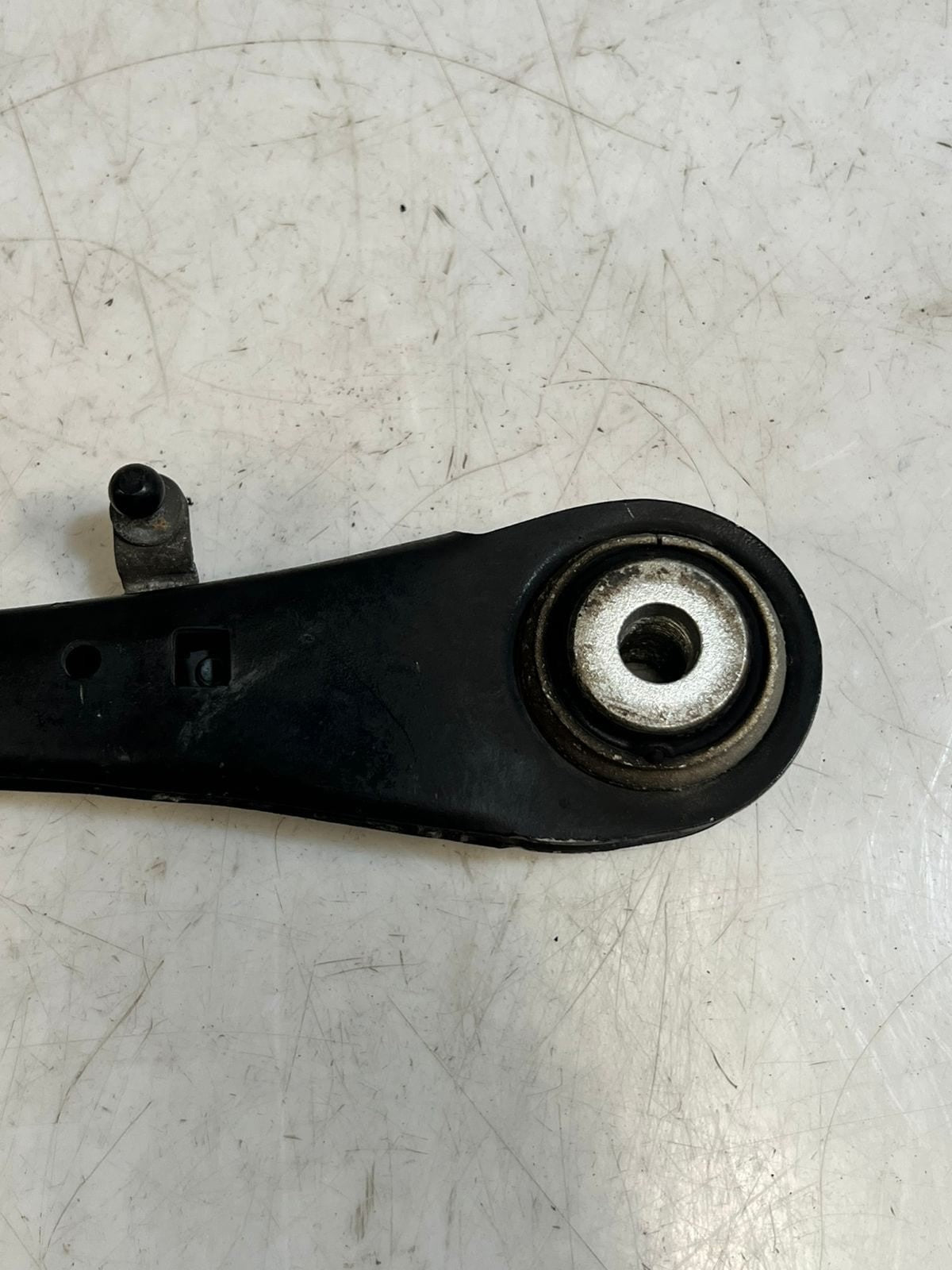 BMW 5 Series G30 G15 Rear Trailing Arm With Rubber Bushing 6893528 OEM