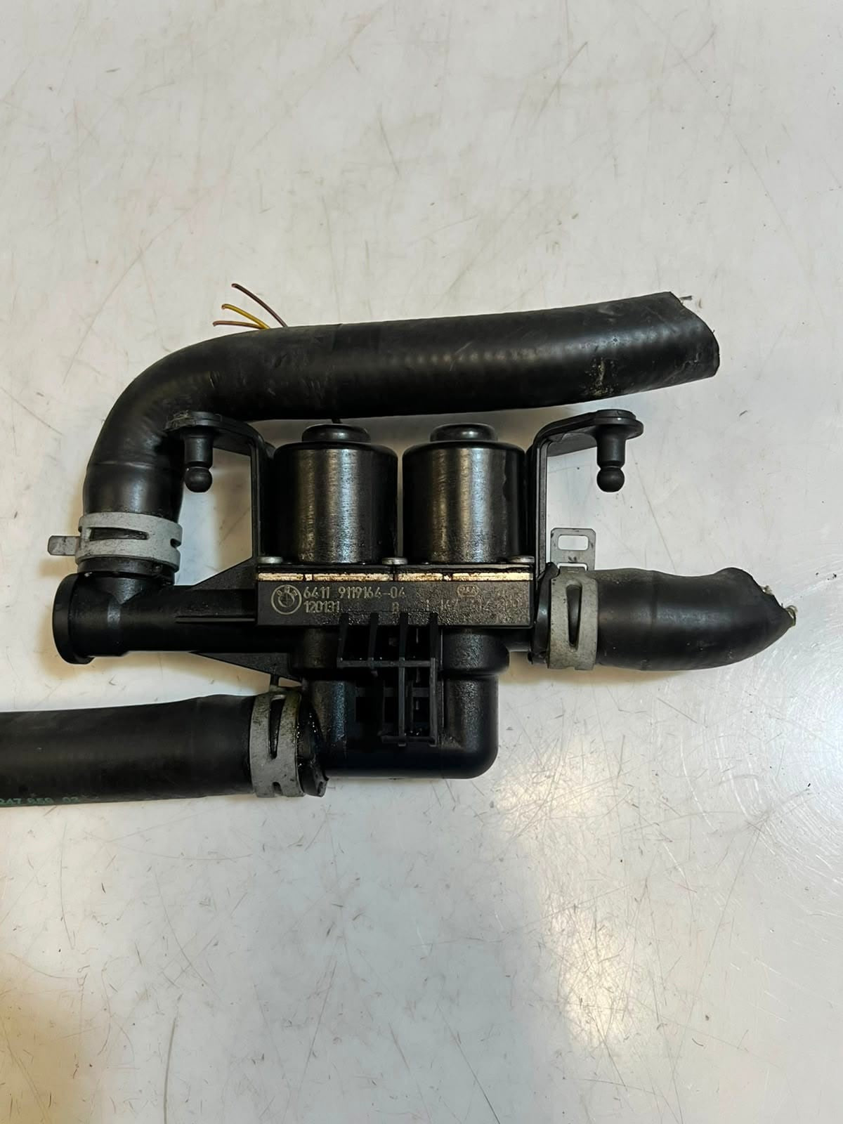 2010-2021 BMW 5 7 Series F10 F11 F07 F10 740i Heater Control Valve 9119164 OEM