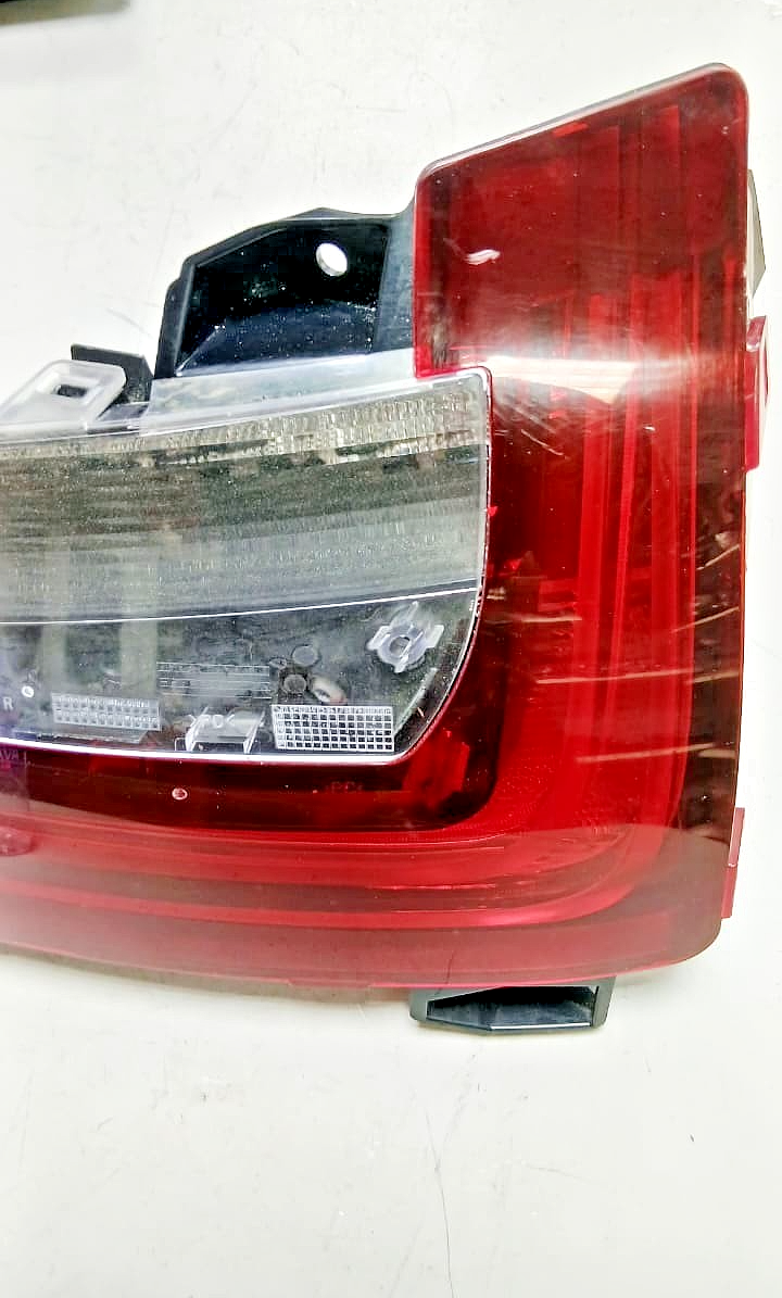 BMW 2021  i3 I01 s Electric Rear Right Tail Light 7389606
