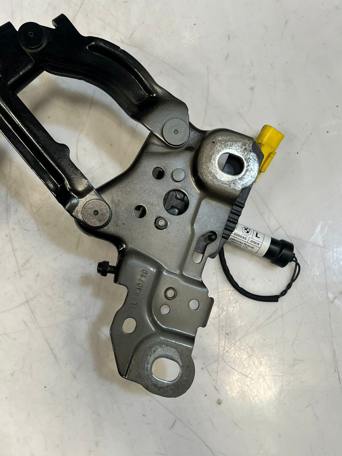 2021-2023 BMW 3 Series G20 G21 M3 M340i 330i BONNET Hood Hinge ACTUATOR 7450589