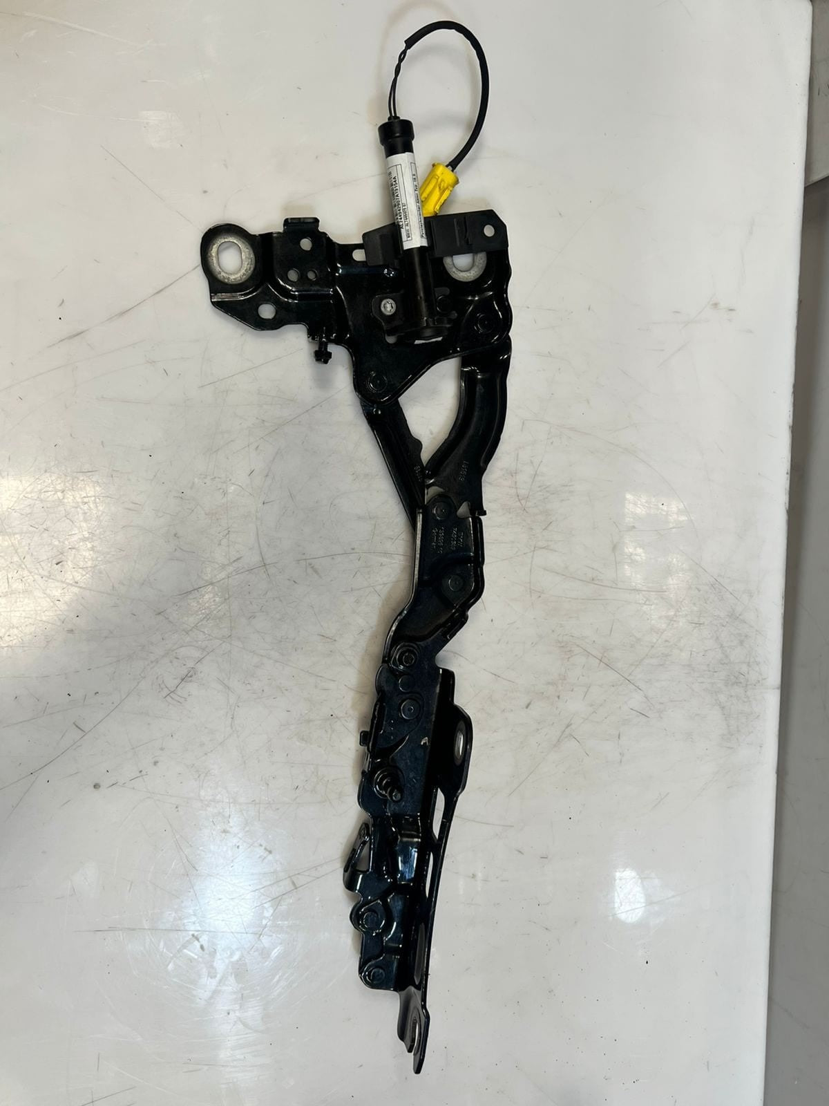 2021-2023 BMW 3 Series G20 G21 M3 M340i 330i BONNET Hood Hinge ACTUATOR 7450589