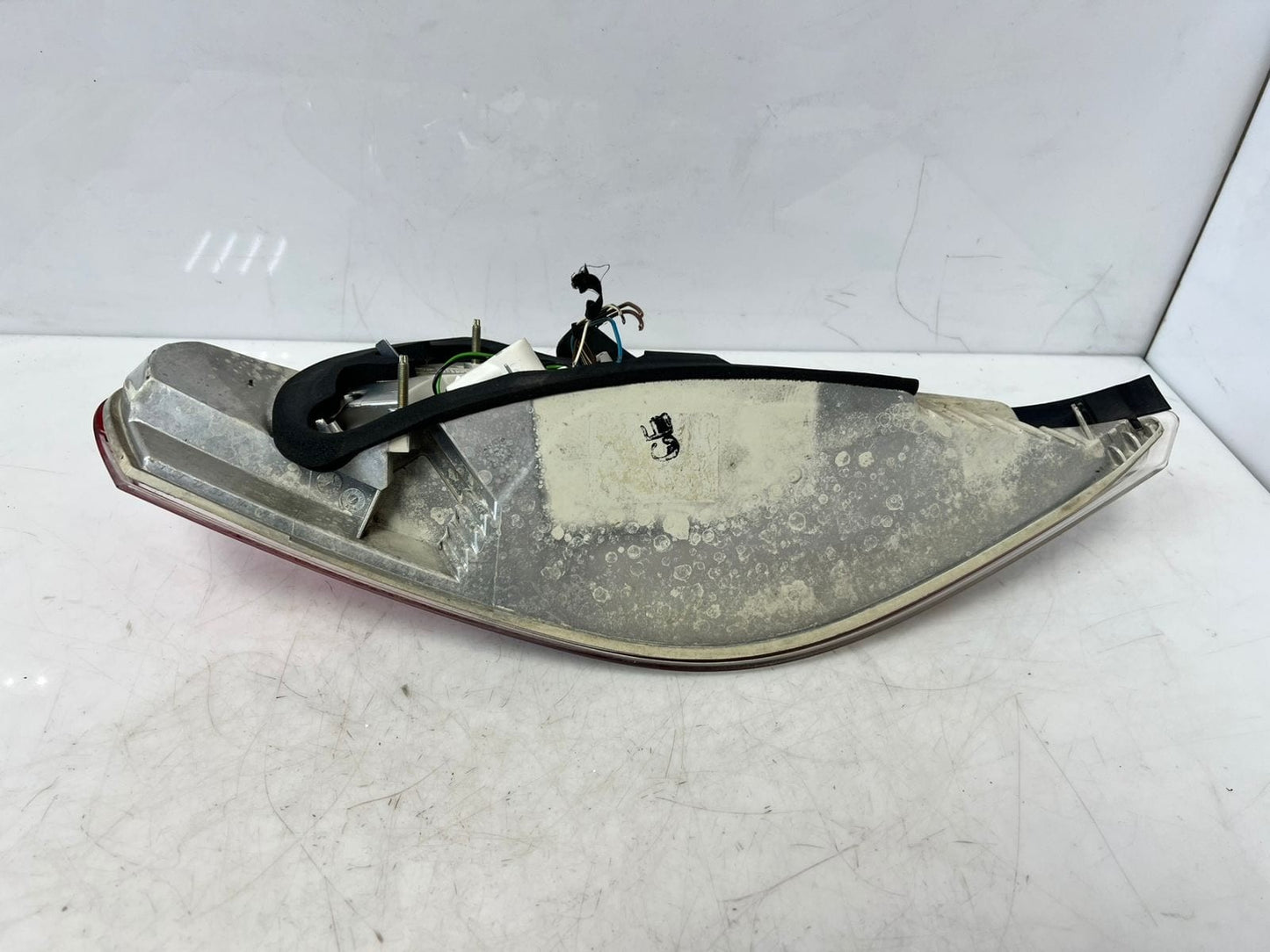 2006-2007 BMW M6 E63 E64 6' 640I 645I RIGHT SIDE Tail Light LED 7170976 OEM