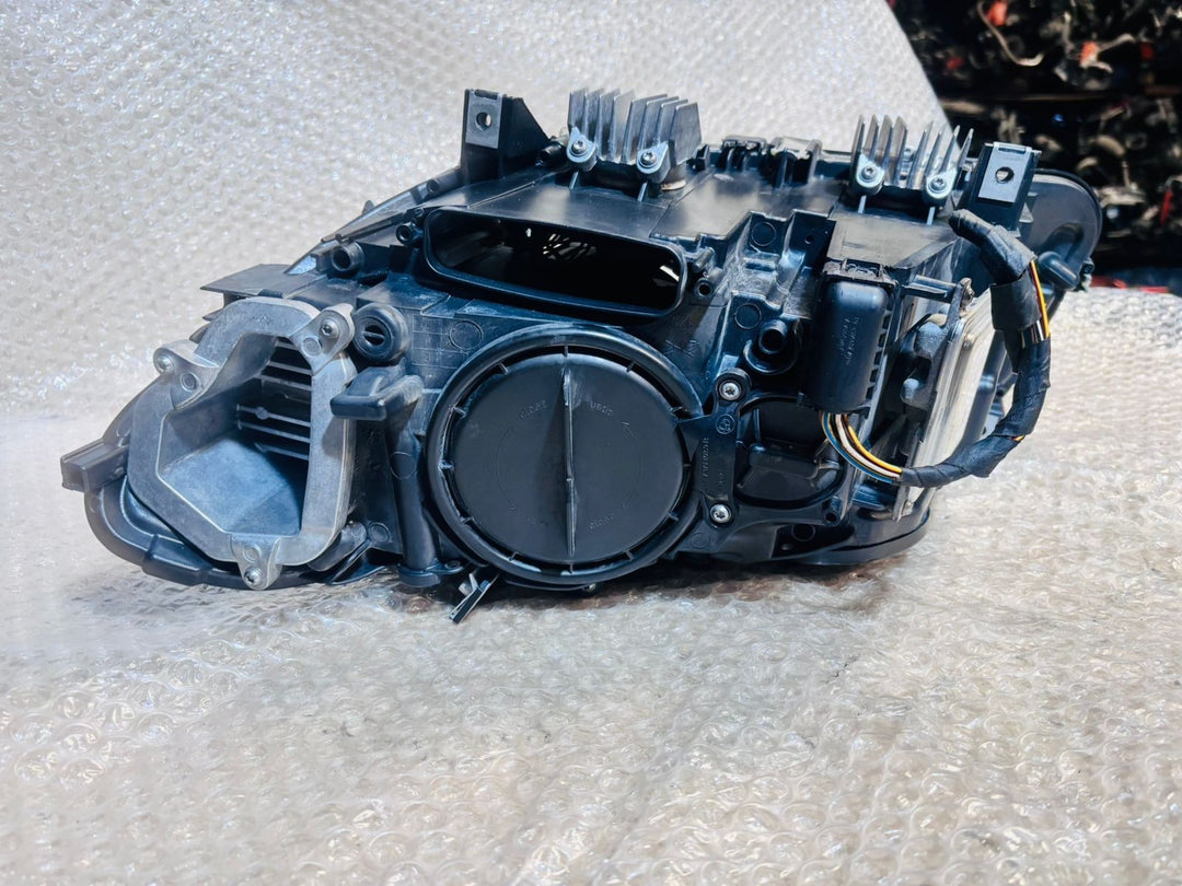 BMW F10 F11 M5 2009-2013 ADAPTIVE XENON HEADLIGHT RIGHT SIDE GENUINE RHD