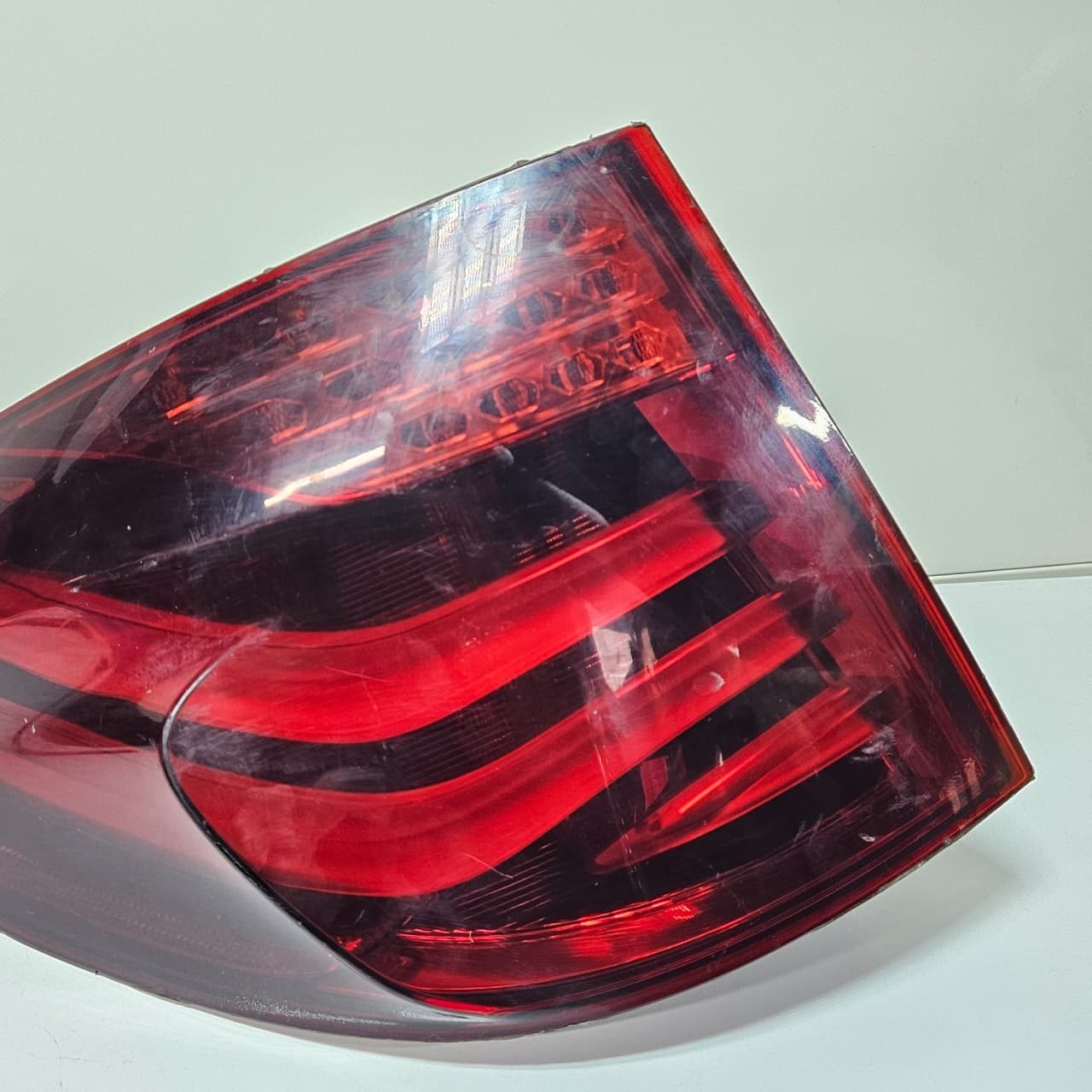 OEM BMW 5 GT F07 Fender right Tail Light 7199642