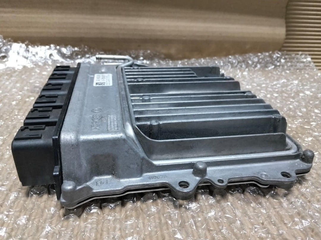 BMW G12 N63B44C 750LI 2018 ENGINE CONTROL UNIT ECU COMPLETE SET + KEY - 8678936