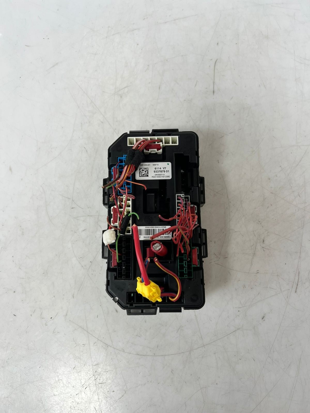 2014-2018 BMW F30 320i 328i 335i 330i Front Power Distribution Fuse Box 9337879