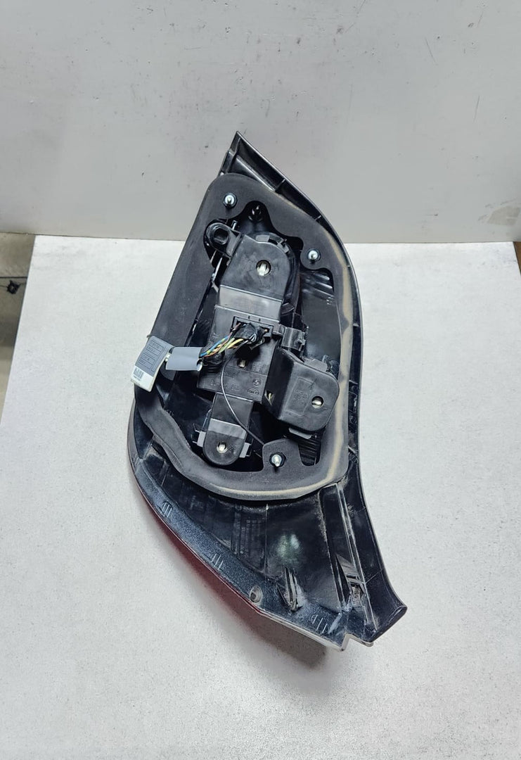 BMW 5 Series E60 Rear Tail Light Rear Left 7165737 E60 5 Series 