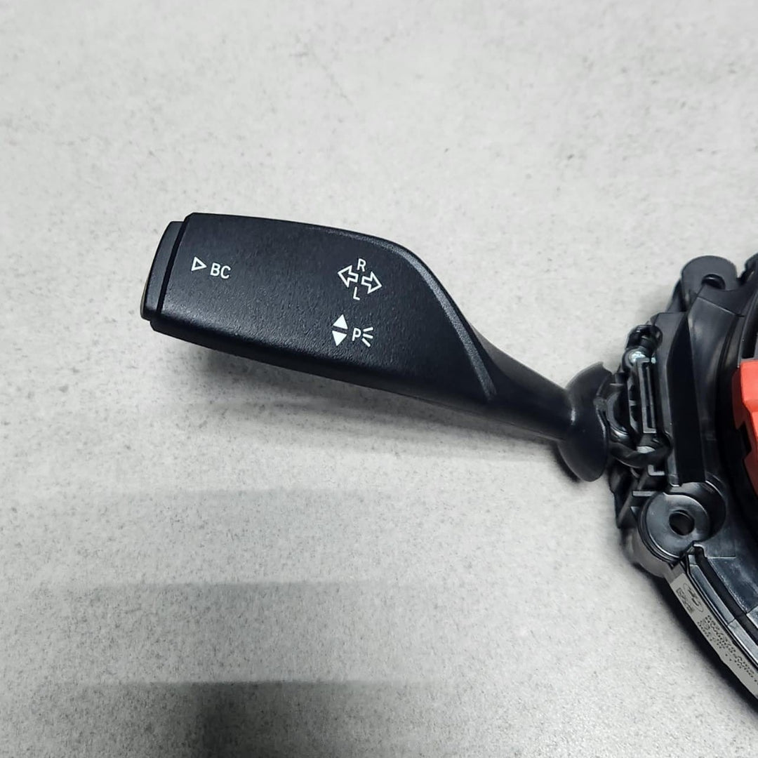 Genuine 2015-2020 BMW X1 Indicator Wiper Stalk Switch 6827370 X5 F15 F85 X1 X2