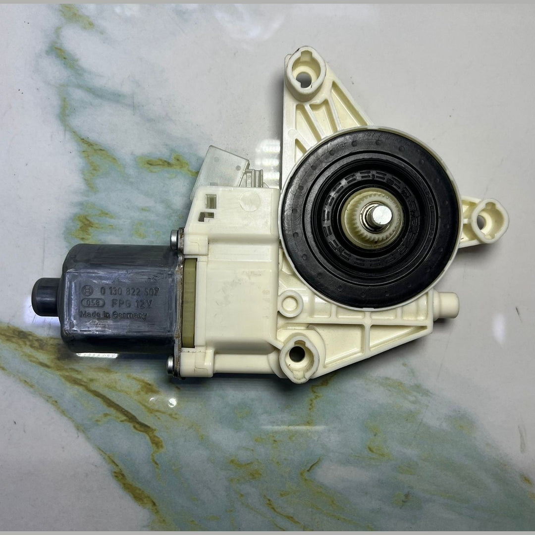 15-20 Mercedes-Benz W222 S-Class Window Motor Front Left Side A222 9060501 OEM