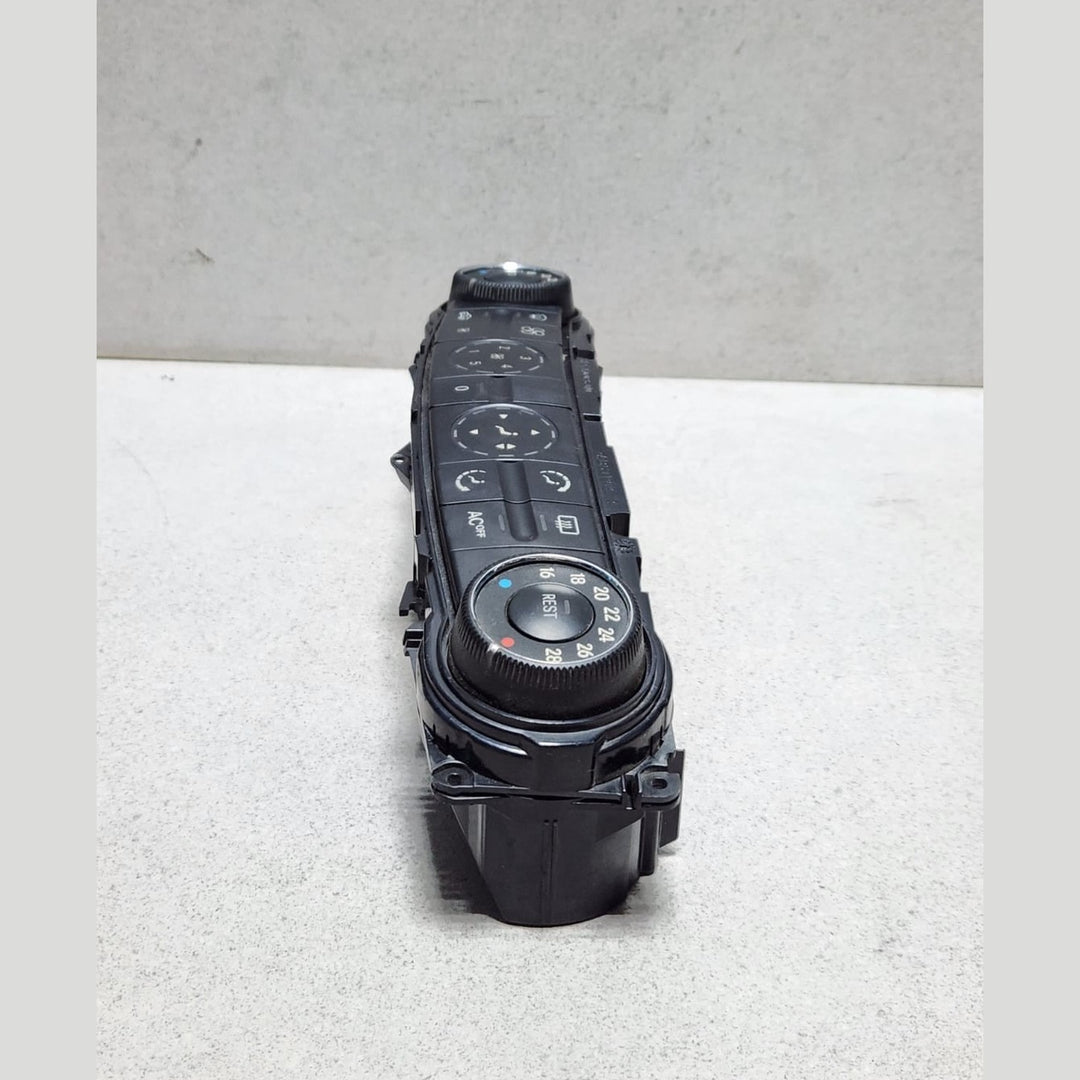 Mercedes-Benz E-Class Climate Control Panel 2118300385 W211 E-Class