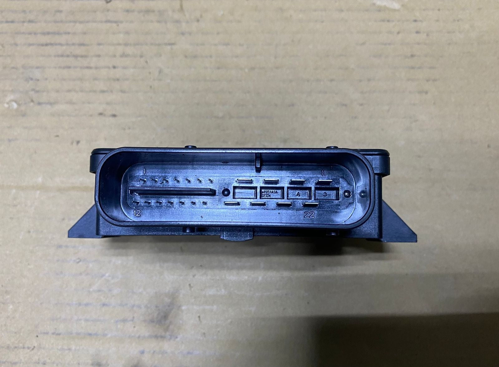 2010-2017 BMW X3 Electric Parking Brake Control Module 6862808 F10, F11, F12, F1