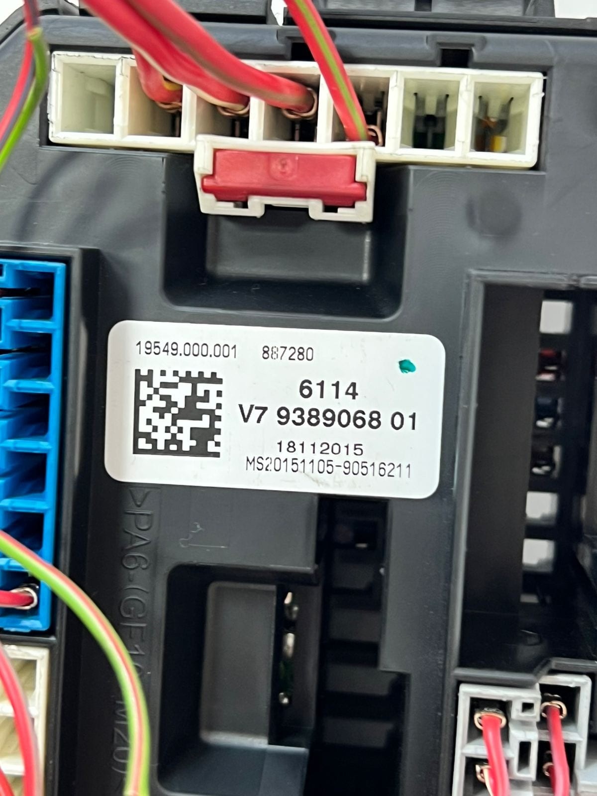 2015-2016 BMW 435i 1 2 3 4 F Series Engine Fuse Box Control Module 9389068 OEM