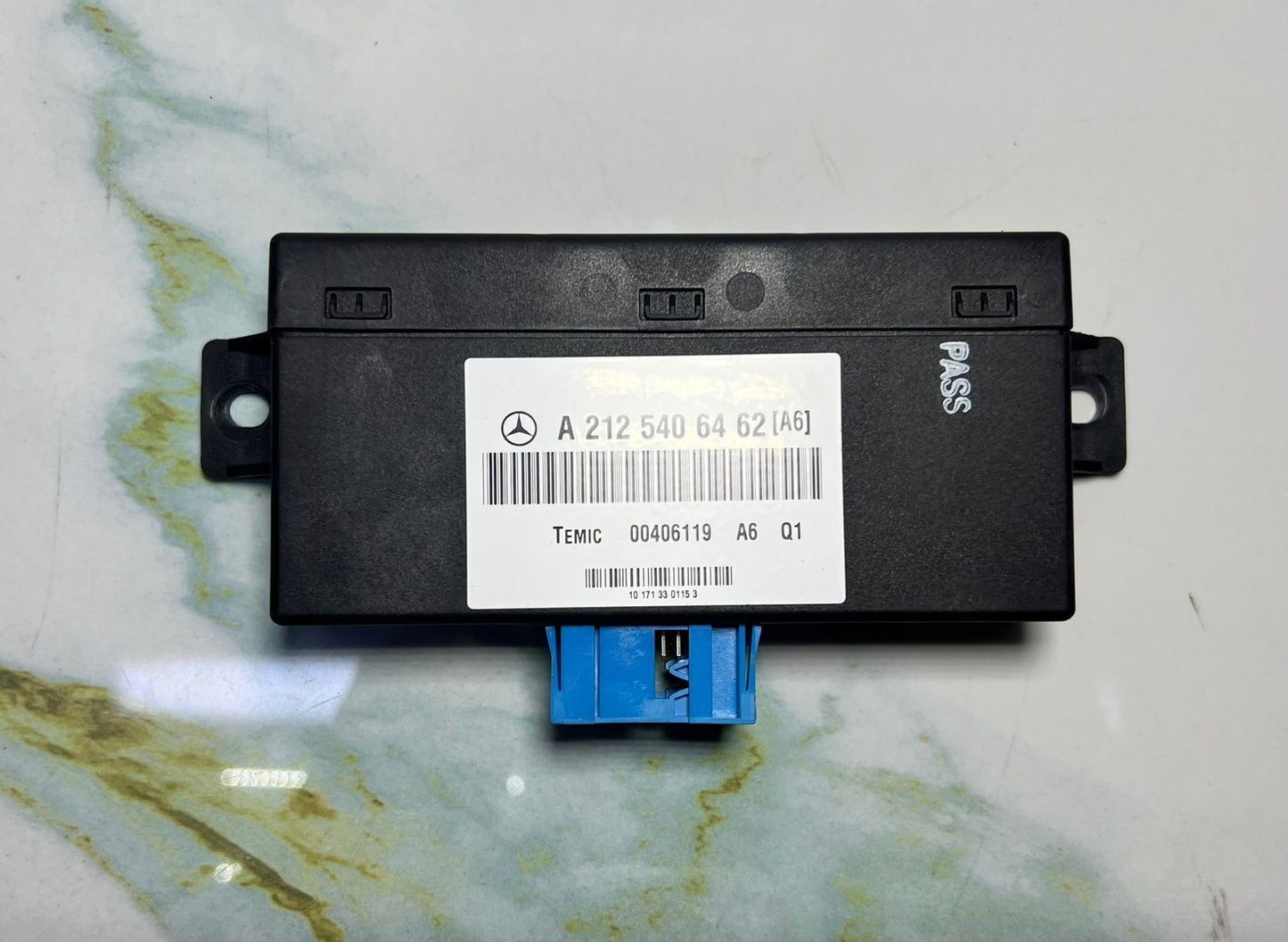 Mercedes E-Class W212 Air Suspension Control Unit A2125406462 OEM