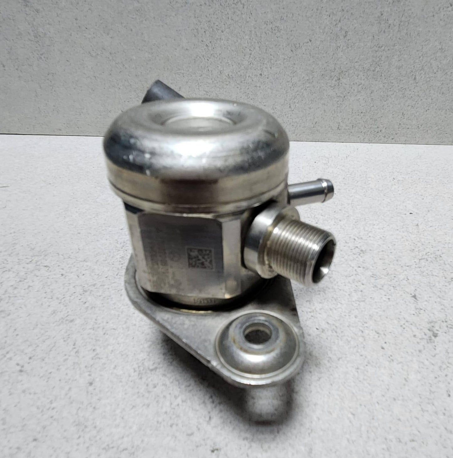 2014-2016 BMW 228i High Pressure Fuel Pump A2700700501 C180 GLA250, A200 B180   