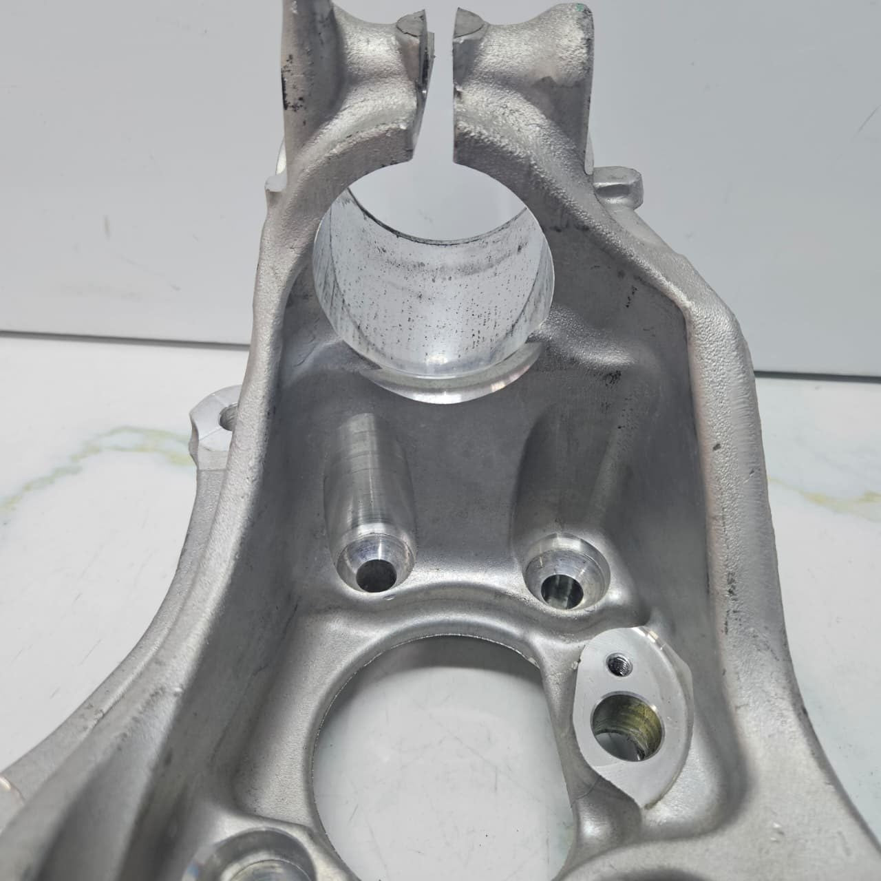 2019-2023 BMW 3 Series G20 G21 330i Spindle Knuckle 6878609 FRONT LEFT 