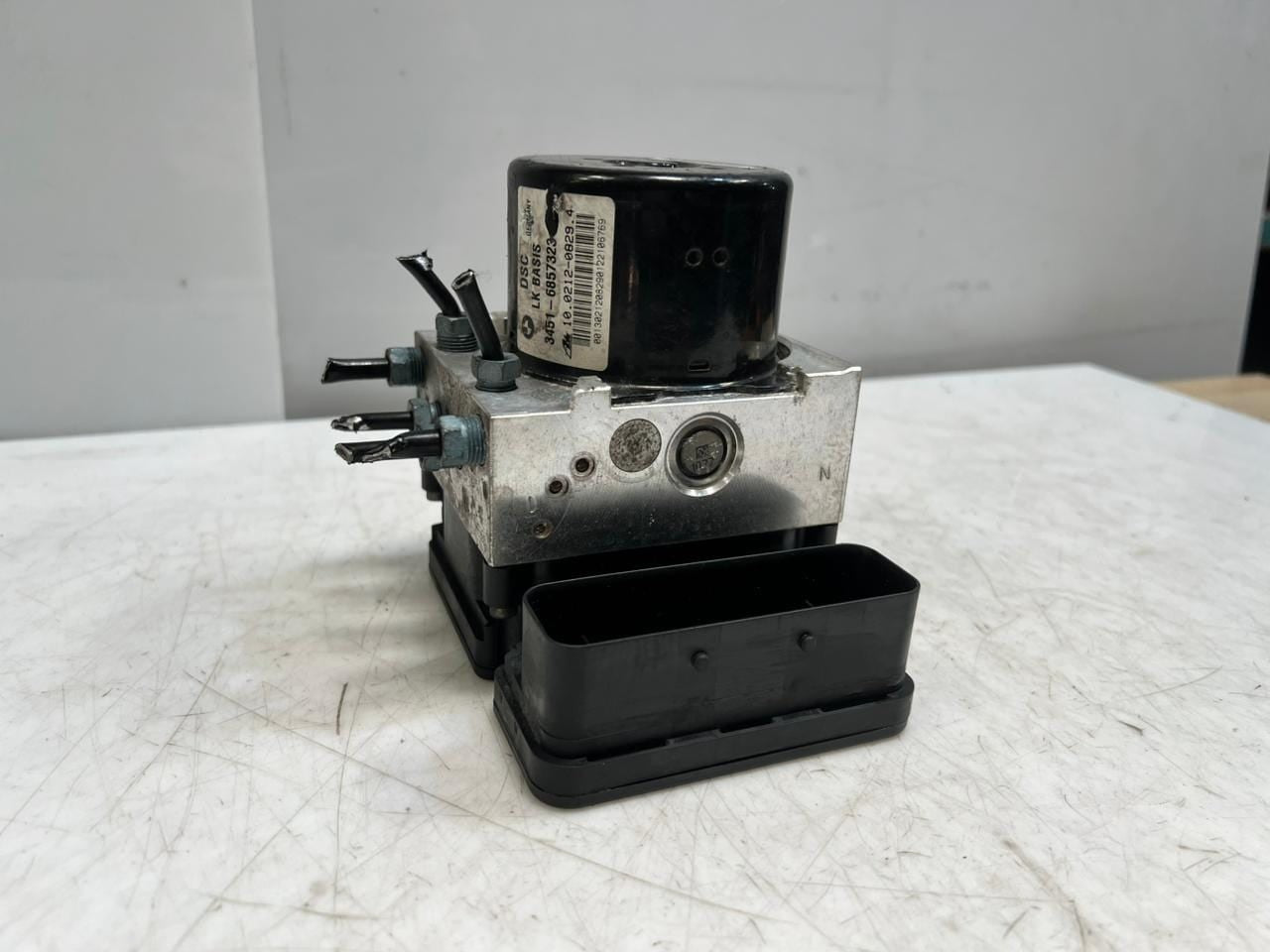 2012 BMW 328i F30 3' Abs Anti-Lock Brake Pump Control Module Unit 6857324 OEM