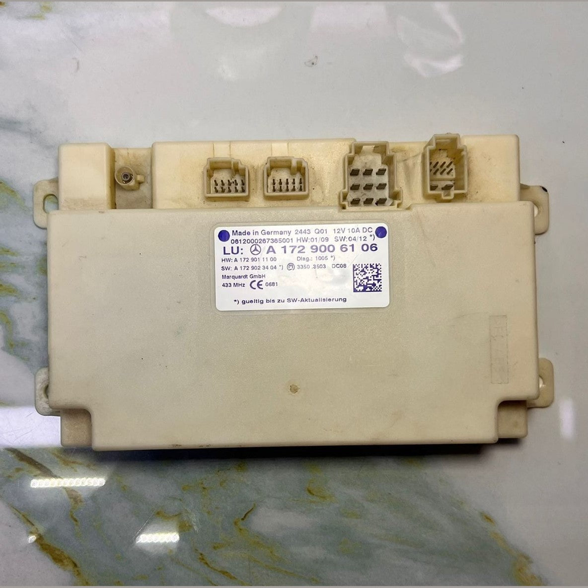 2013-2014 Mercedes-Benz C350 Keyless Go Ignition Control Module A 172 9006106 C-