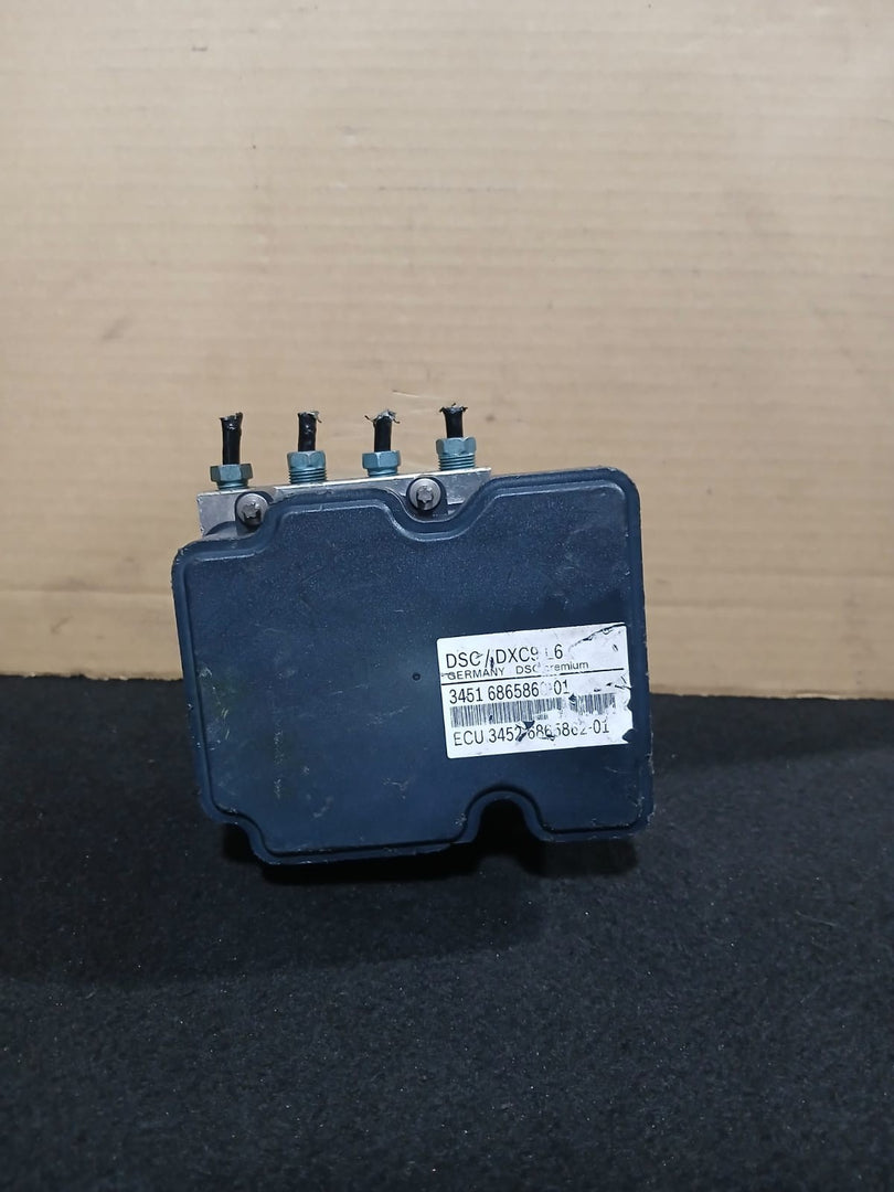 OEM BMW 5 series F10 F15 ABS ANTILOCK BRAKE PUMP CONTROL MODULE 6865860