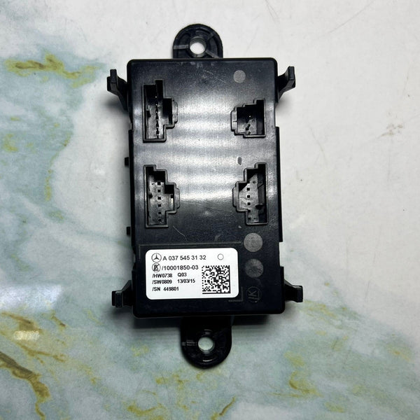 Mercedes Rear Seat Heating Control Module A0375453132  E-Class W212 and CLS C218
