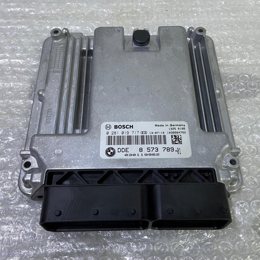 OEM BMW F10 F07 F15 N57 ENGINE CONTROL UNIT ECU ONLY DDE 8573789 BOSCH