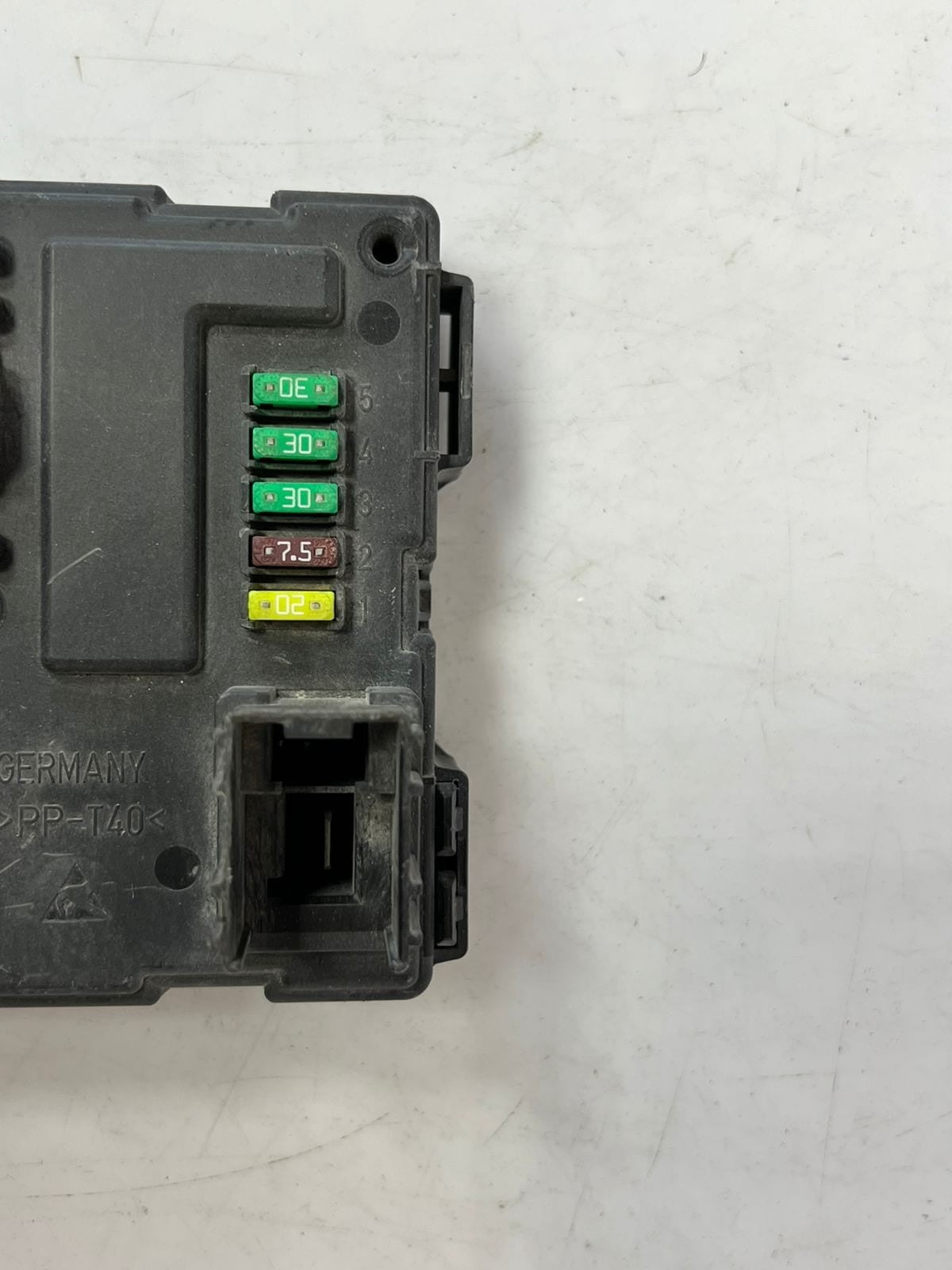 2012-2016 BMW F30 F31 F32 F33 328i Rear Electronic Body Control Module 9293307