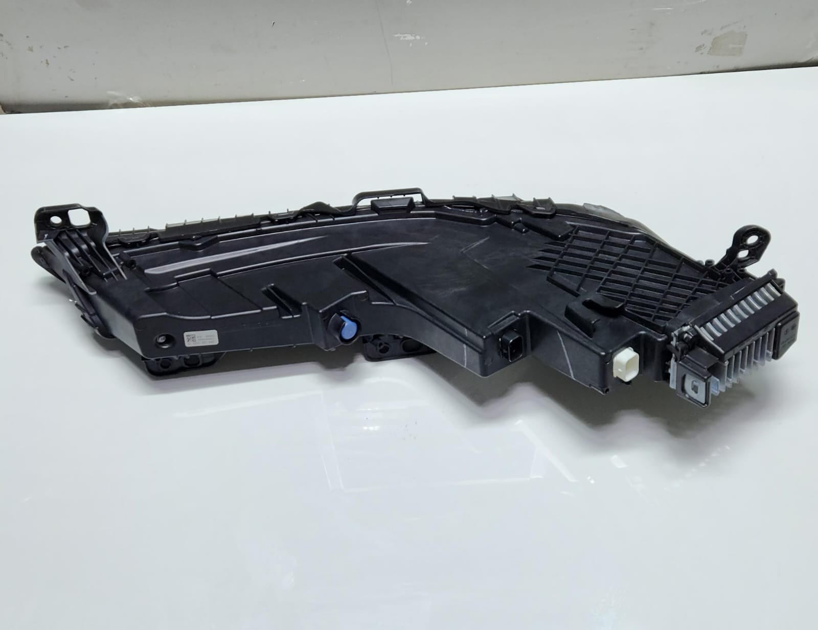 2023-2024 BMW 7 Series Left Headlight CRYSTAL 9879935 7 Series G70 OEM